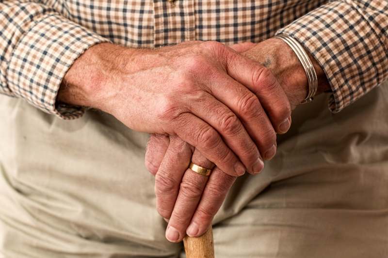 Czy demencja spadkodawcy może mieć wpływ na ważność testamentu?